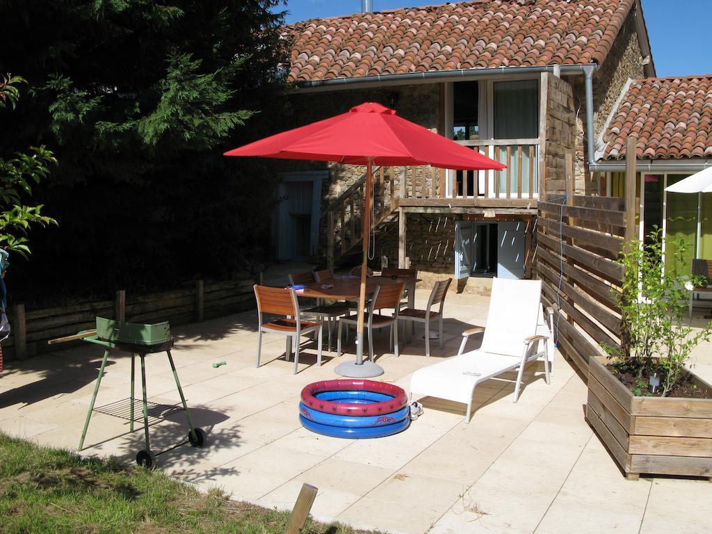 Domaine De Romefort Saint-Léonard-de-Noblat Zimmer foto