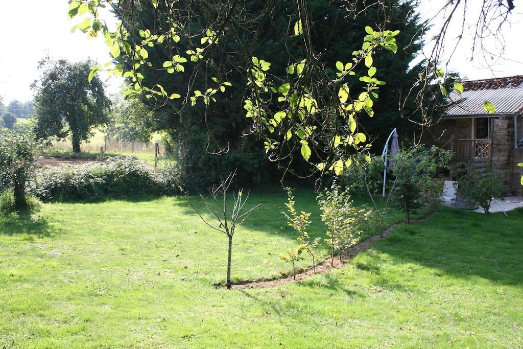 Domaine De Romefort Saint-Léonard-de-Noblat Zimmer foto
