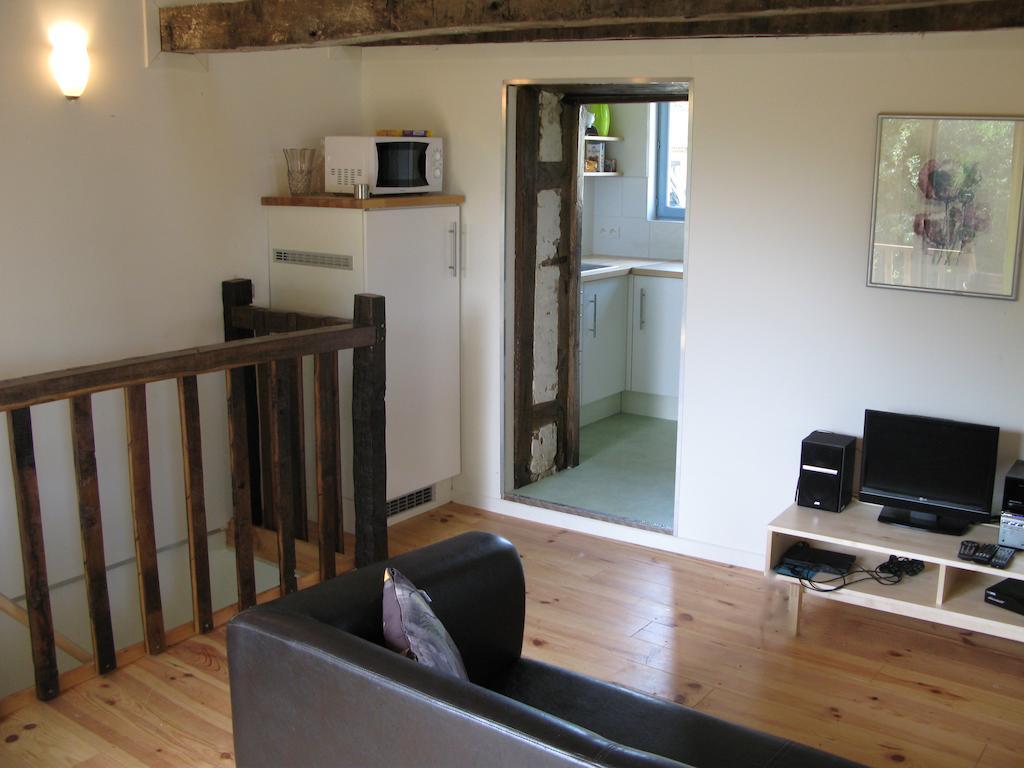 Domaine De Romefort Saint-Léonard-de-Noblat Zimmer foto